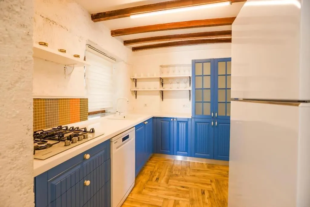 Traditional Seaside Stone Villa With Private Pool بودروم تركيا